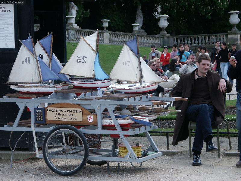 Foto: Pohoda-P�j�ovna lodi�ek u z�mku ve Francii