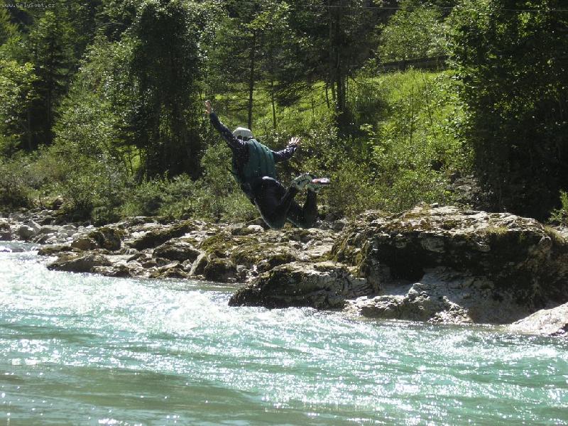 Foto: J� si let�m,j� se vzn��m.