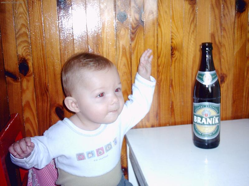 Foto: na piv�-je�t� jedno!!