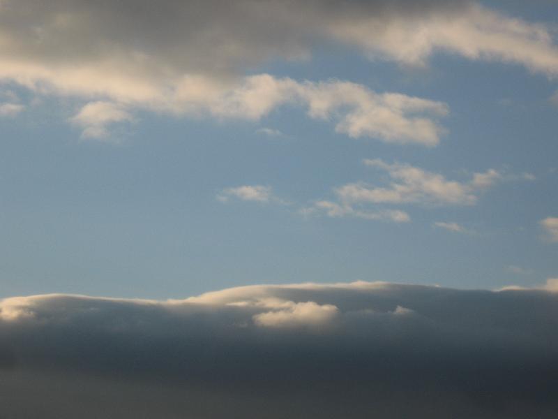 Foto: MRAAAKY-ten mrak dole p�ipom�n� zasn�enou krajinu :D