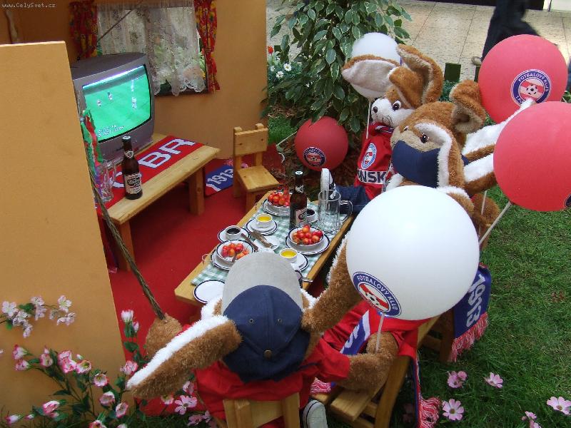 Foto: Velikono�n� "pa�ba" u fotbalu ...